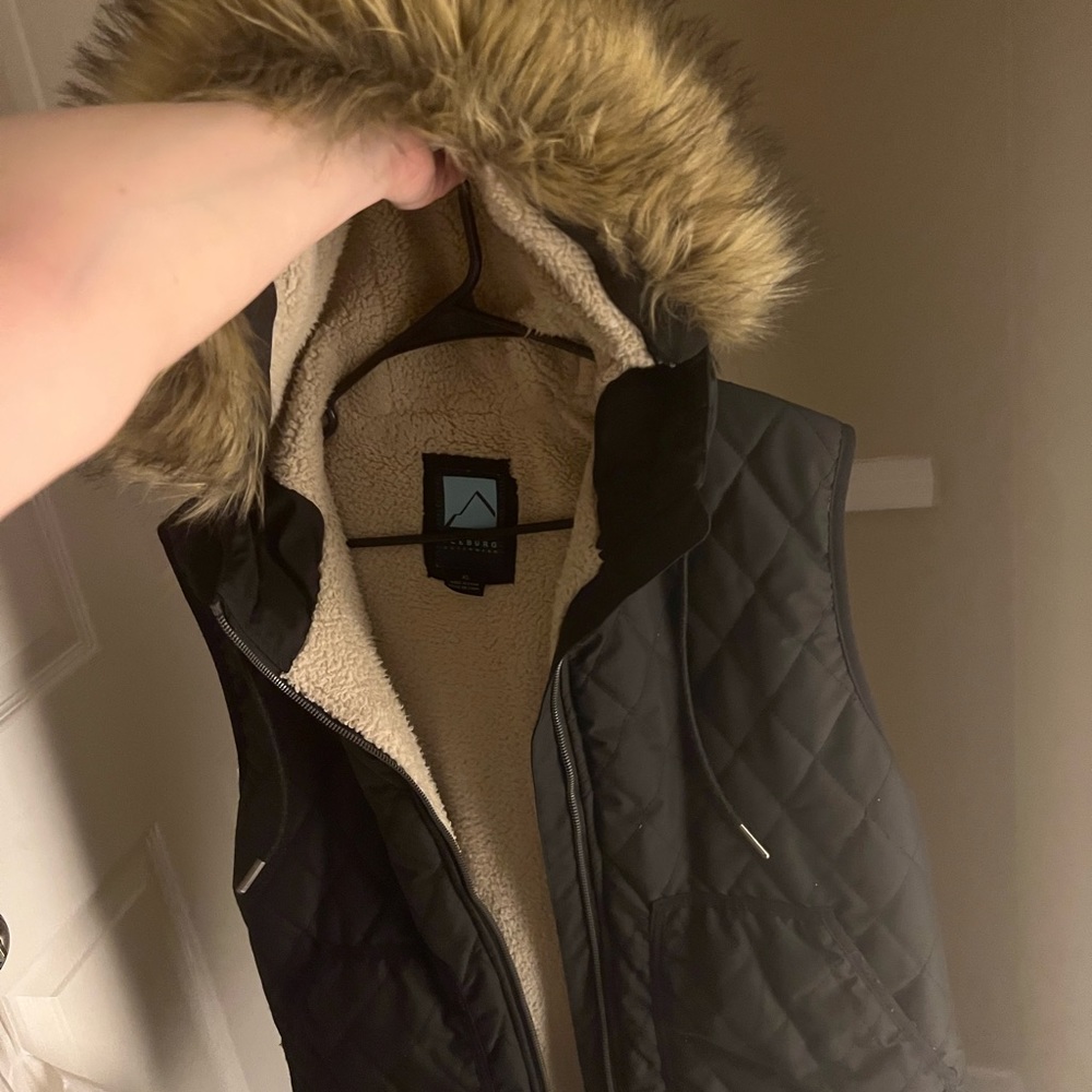 Vest w fur